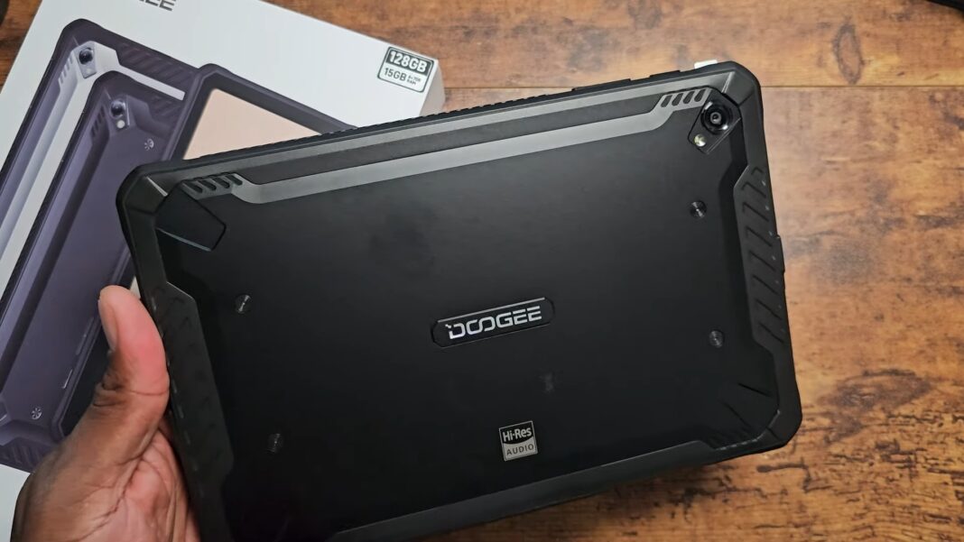 Doogee R10 Review: New Powerful Rugged Tablet For a Budget