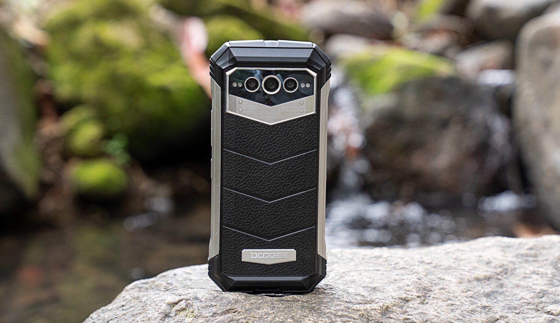 Doogee V Max Review - Most Powerful Flagship Rugged Phone